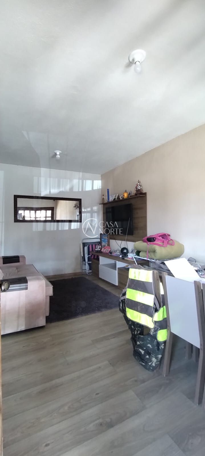 Casa à venda com 2 quartos, 60m², 1 vaga, Rua Geraldo Tollens Linck no bairro Hípica em Porto Alegre