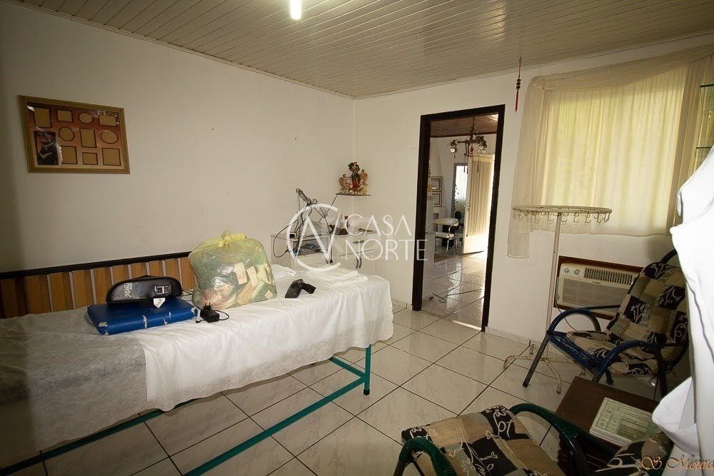 Casa à venda com 3 quartos, 170m², 1 suíte, 1 vaga, Rua Liberal no bairro Tristeza em Porto Alegre