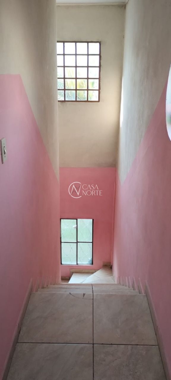 Casa à venda com 5 quartos, 100m², 1 vaga, Rua Sete Mil e Quatro no bairro Restinga em Porto Alegre