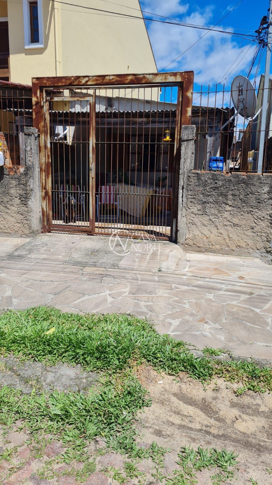 Casa à venda com 2 quartos, 63m², 1 vaga, Rua Mário Vieira Marques no bairro Hípica em Porto Alegre