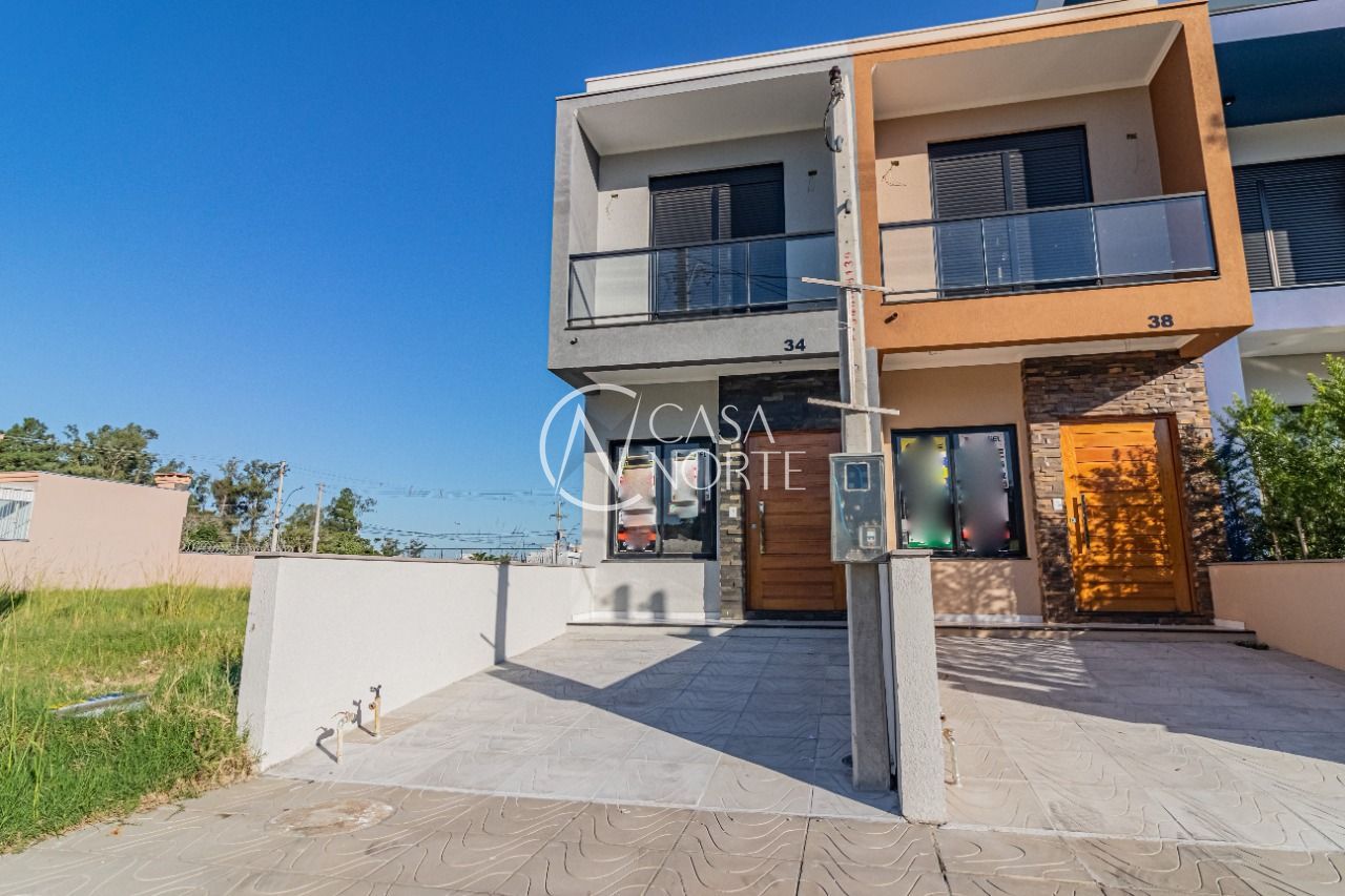 Sobrado à venda com 2 quartos, 94m², 2 suítes, 2 vagas, Rua Affonso Lunardelli no bairro Hípica em Porto Alegre