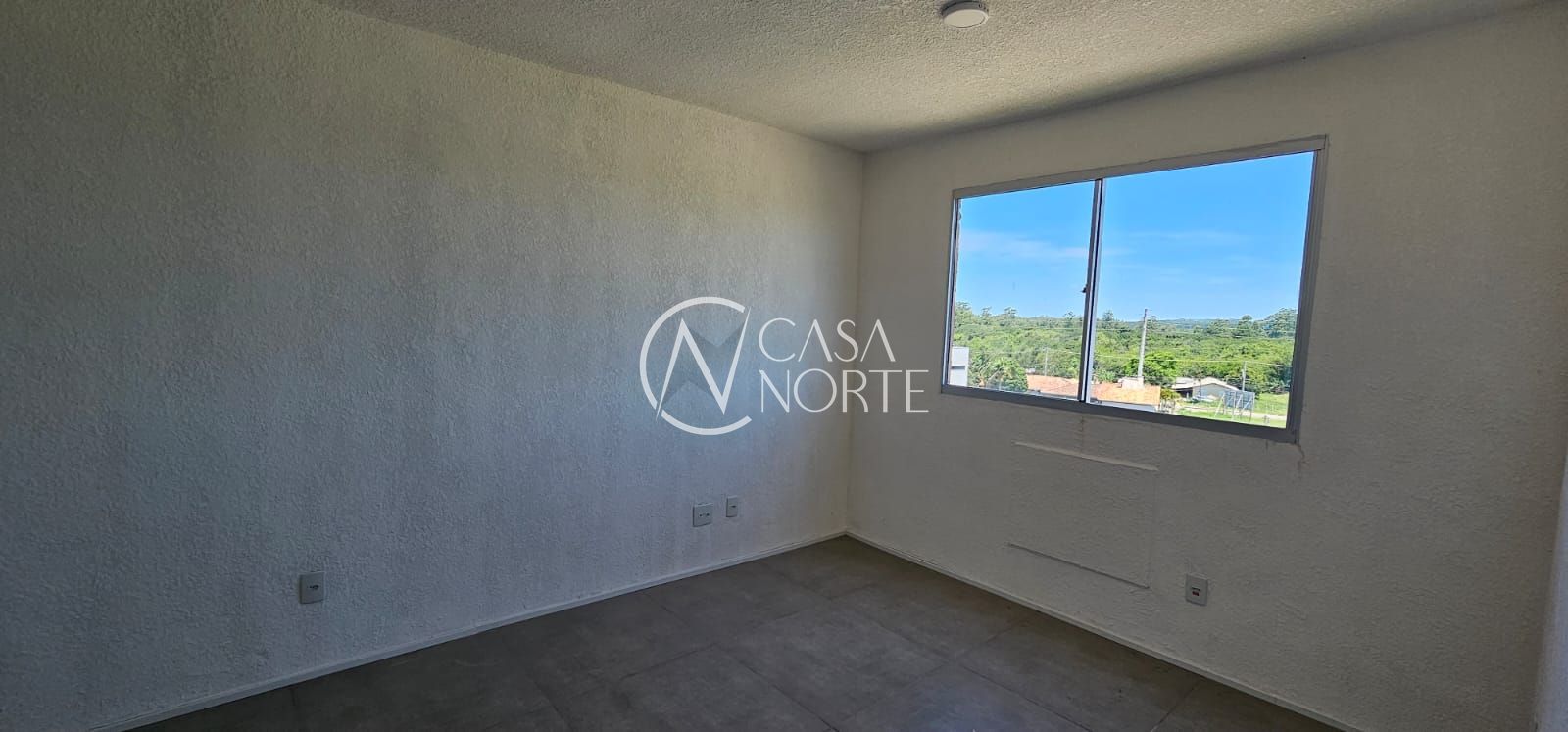 Apartamento à venda com 2 quartos, 40m², 1 vaga, José Iuchno no bairro Hípica em Porto Alegre