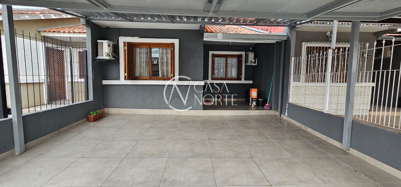 Casa à venda com 3 quartos, 100m², 2 vagas, Rua José Carlos Bohne no bairro Hípica em Porto Alegre