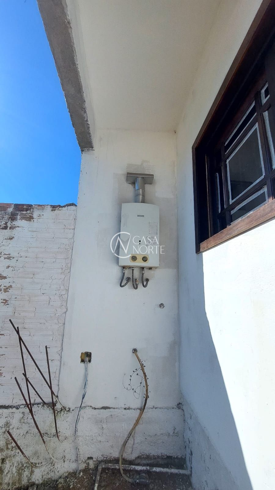 Casa à venda com 4 quartos, 80m², 1 suíte, 3 vagas, Rua Catarino Andreatta no bairro Vila Nova em Porto Alegre