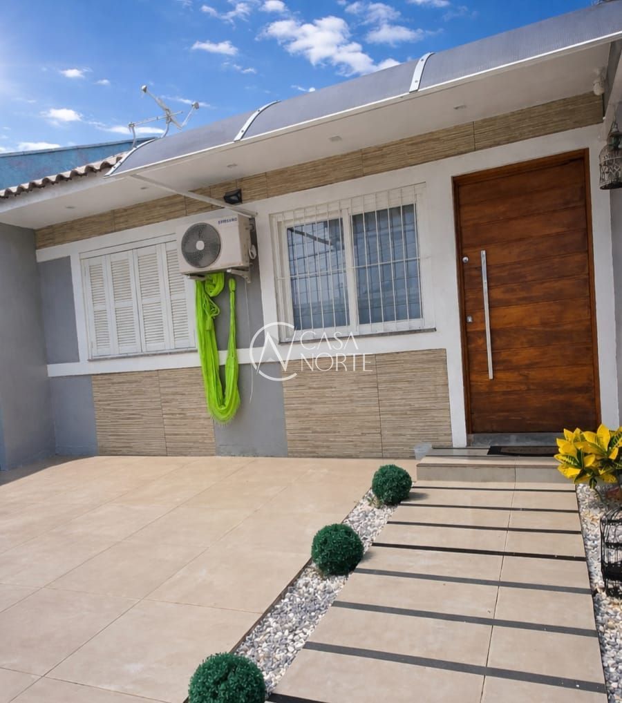 Casa à venda com 2 quartos, 66m², 1 vaga, Rua Doutor Raphael Loro no bairro Hípica em Porto Alegre