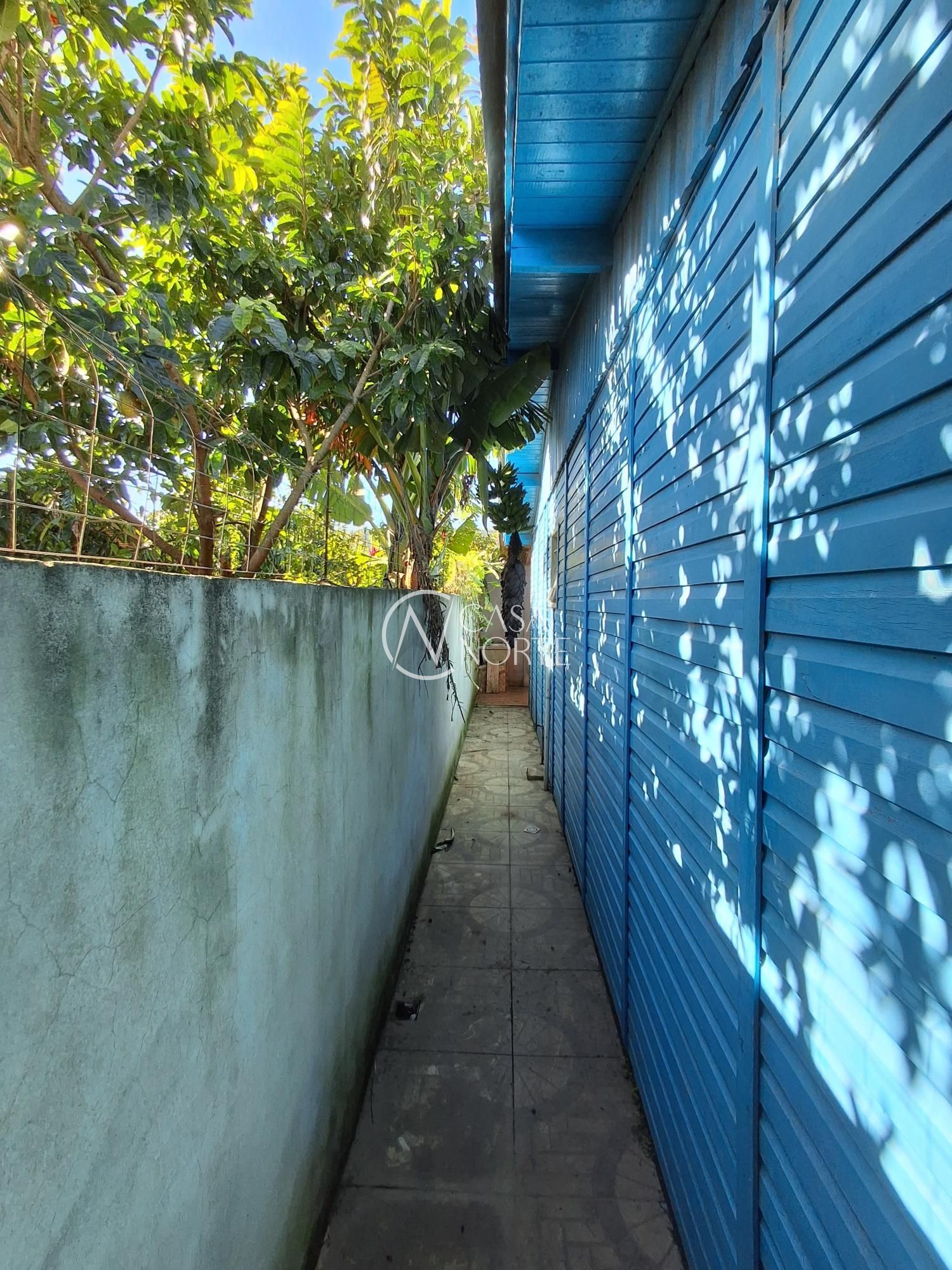 Casa à venda com 3 quartos, 170m², 1 vaga, Estrada Barro Vermelho no bairro Restinga em Porto Alegre