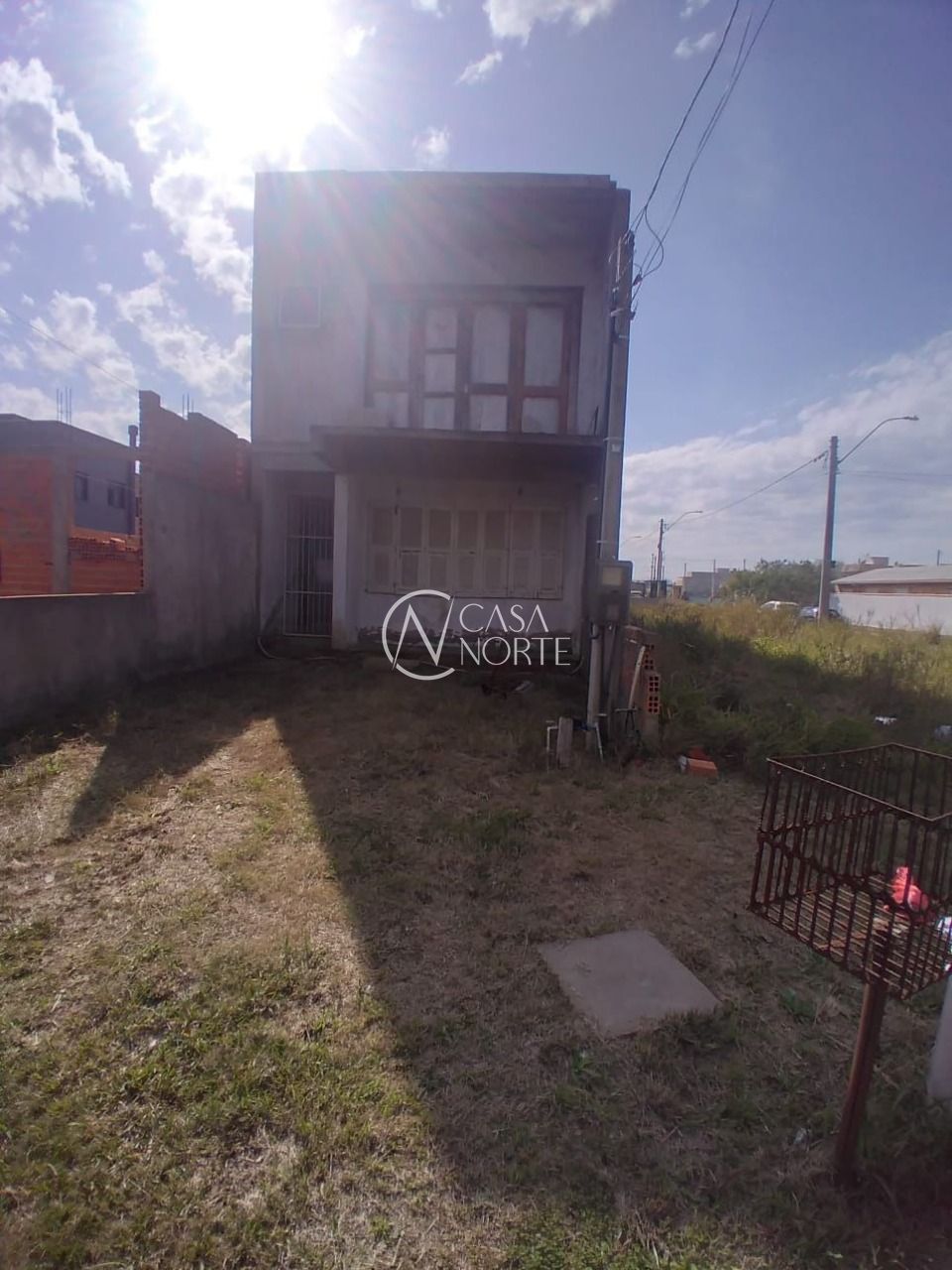 Sobrado à venda com 3 quartos, 124m², 1 suíte, 2 vagas, Avenida Alcibiades Martins da Rocha no bairro Aberta dos Morros em Porto Alegre