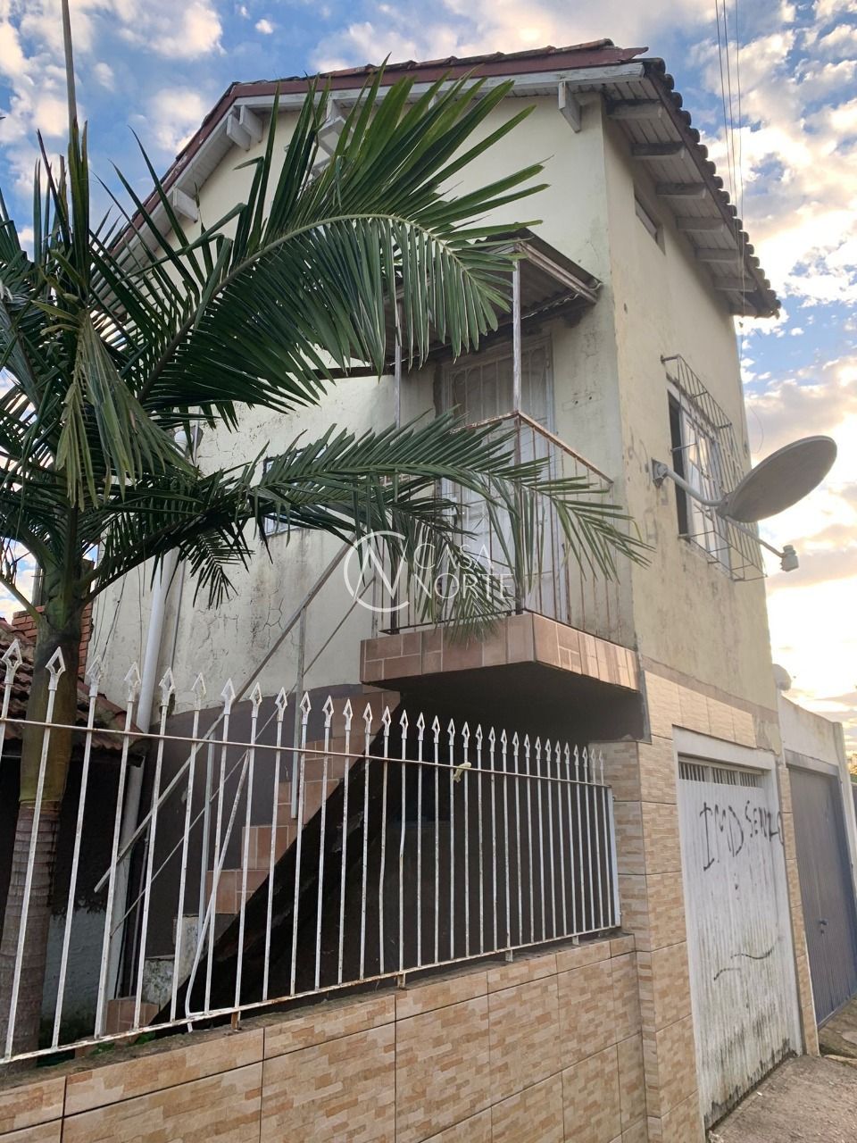 Casa à venda com 3 quartos, 110m², 1 suíte, 2 vagas, Rua Tenente Arizoly Fagundes no bairro Restinga em Porto Alegre