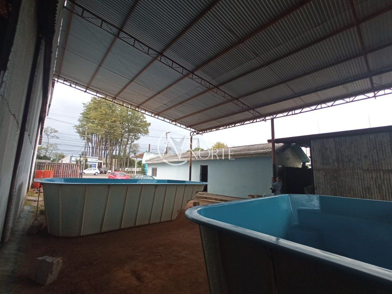 Pavilhão à venda com 1 quarto, 60m², 3 vagas, Avenida Edgar Pires de Castro no bairro Lageado em Porto Alegre