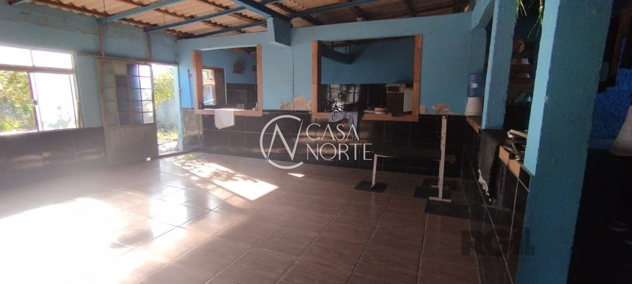 Casa à venda com 3 quartos, 120m², 3 vagas, Avenida Ignês E. Fagundes no bairro Restinga em Porto Alegre