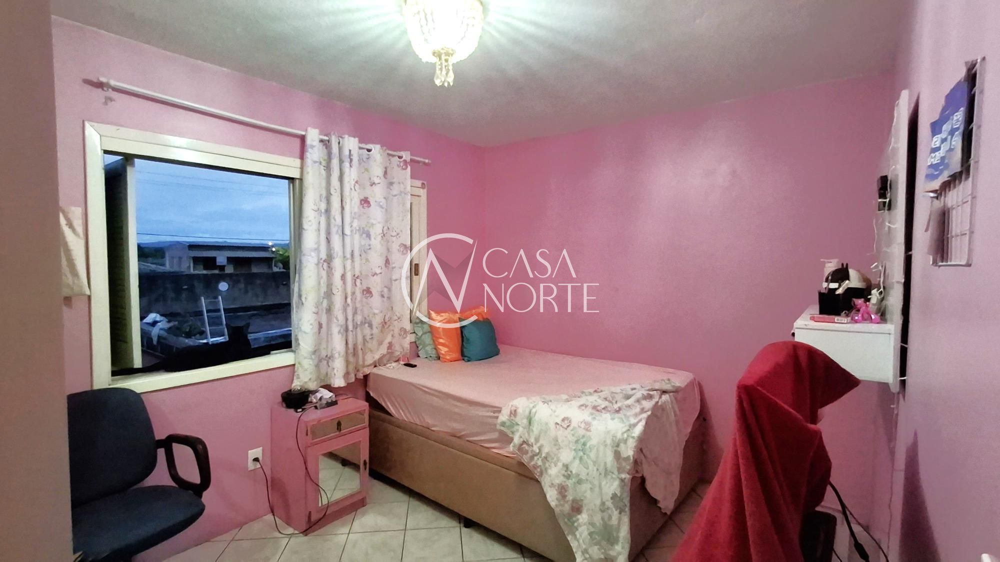 Casa à venda com 4 quartos, 130m², 1 suíte, 3 vagas, Rua Álamo-Branco no bairro Restinga em Porto Alegre