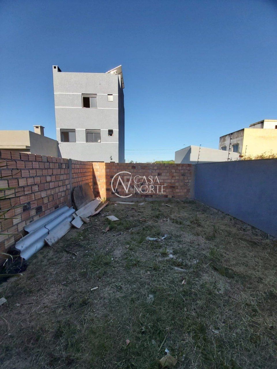 Casa à venda com 2 quartos, 100m², 1 suíte, 2 vagas, Rua Jorge Babot Miranda no bairro Aberta dos Morros em Porto Alegre