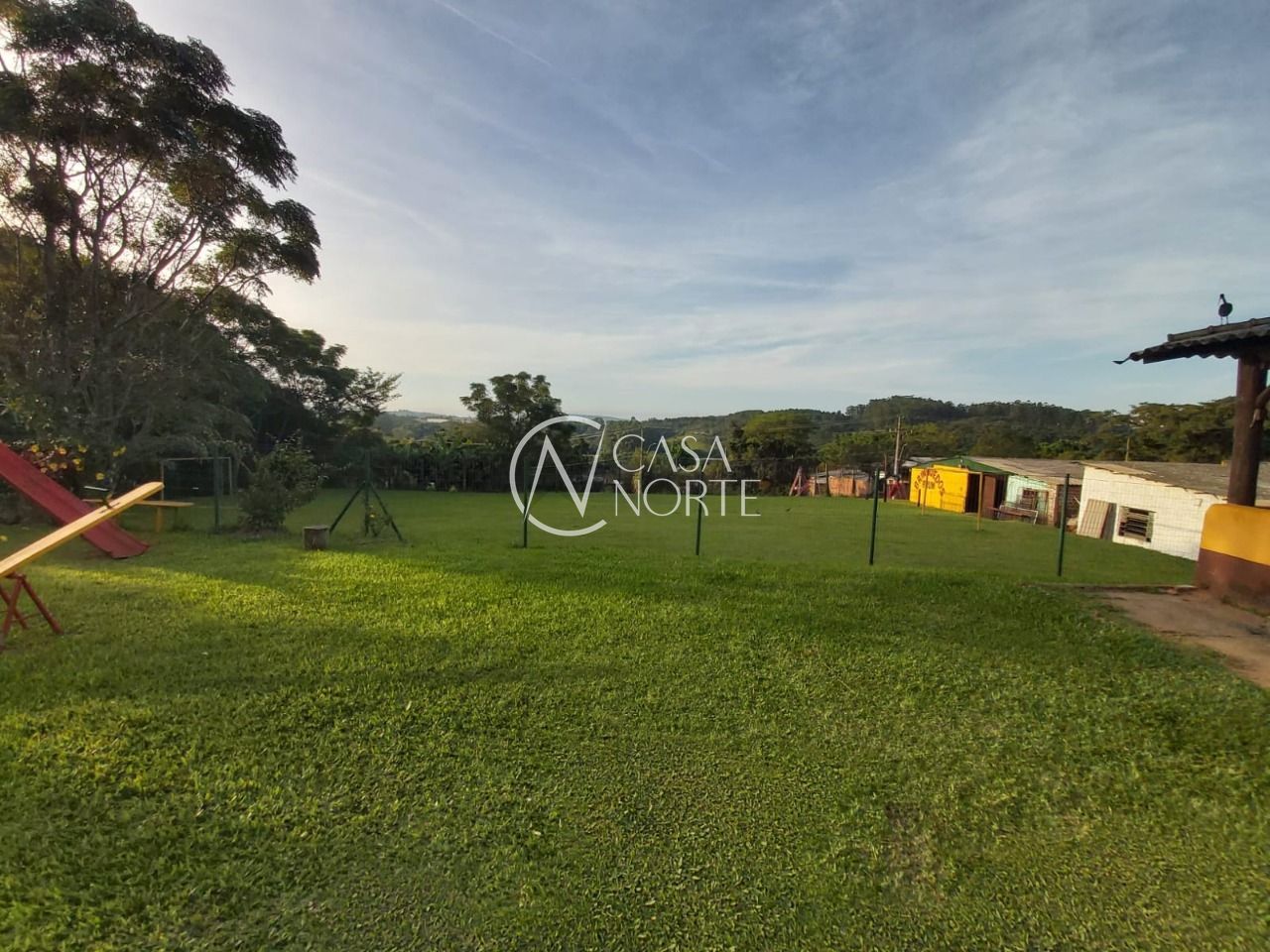 Sítio à venda com 2 quartos, 7846m², 3 vagas, Avenida João Antônio Silveira no bairro Lomba do Pinheiro em Porto Alegre