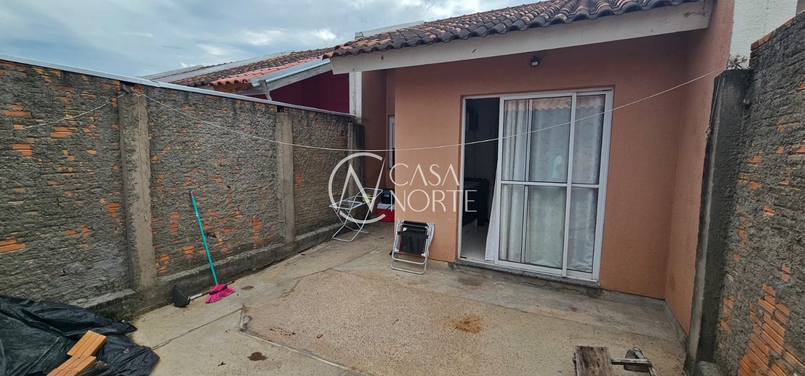 Casa à venda com 2 quartos, 38m², 2 vagas, Rua Solon Vieira Marques no bairro Restinga em Porto Alegre