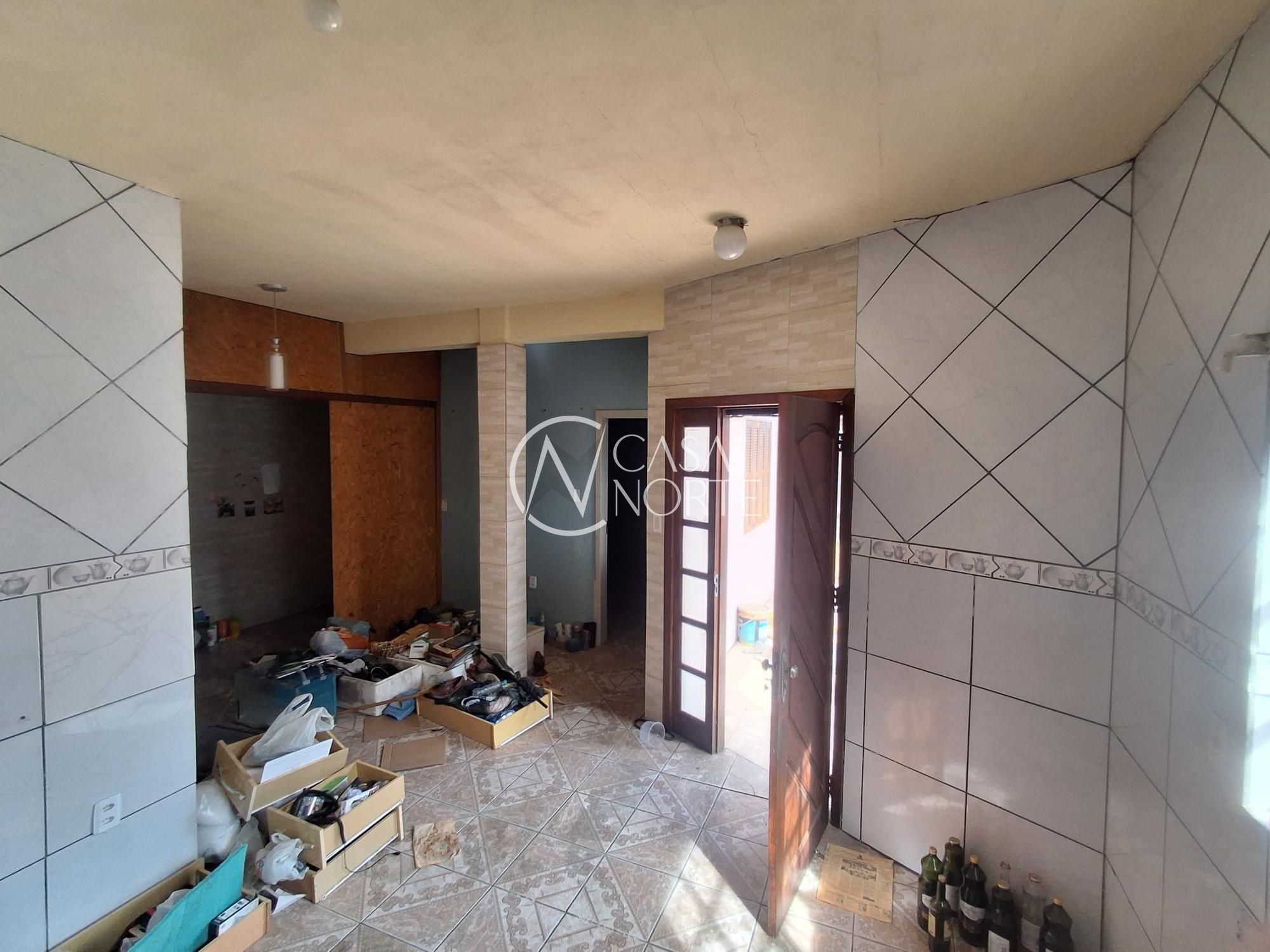 Casa à venda com 3 quartos, 150m², 2 vagas, Avenida Edgar Pires de Castro no bairro Restinga em Porto Alegre