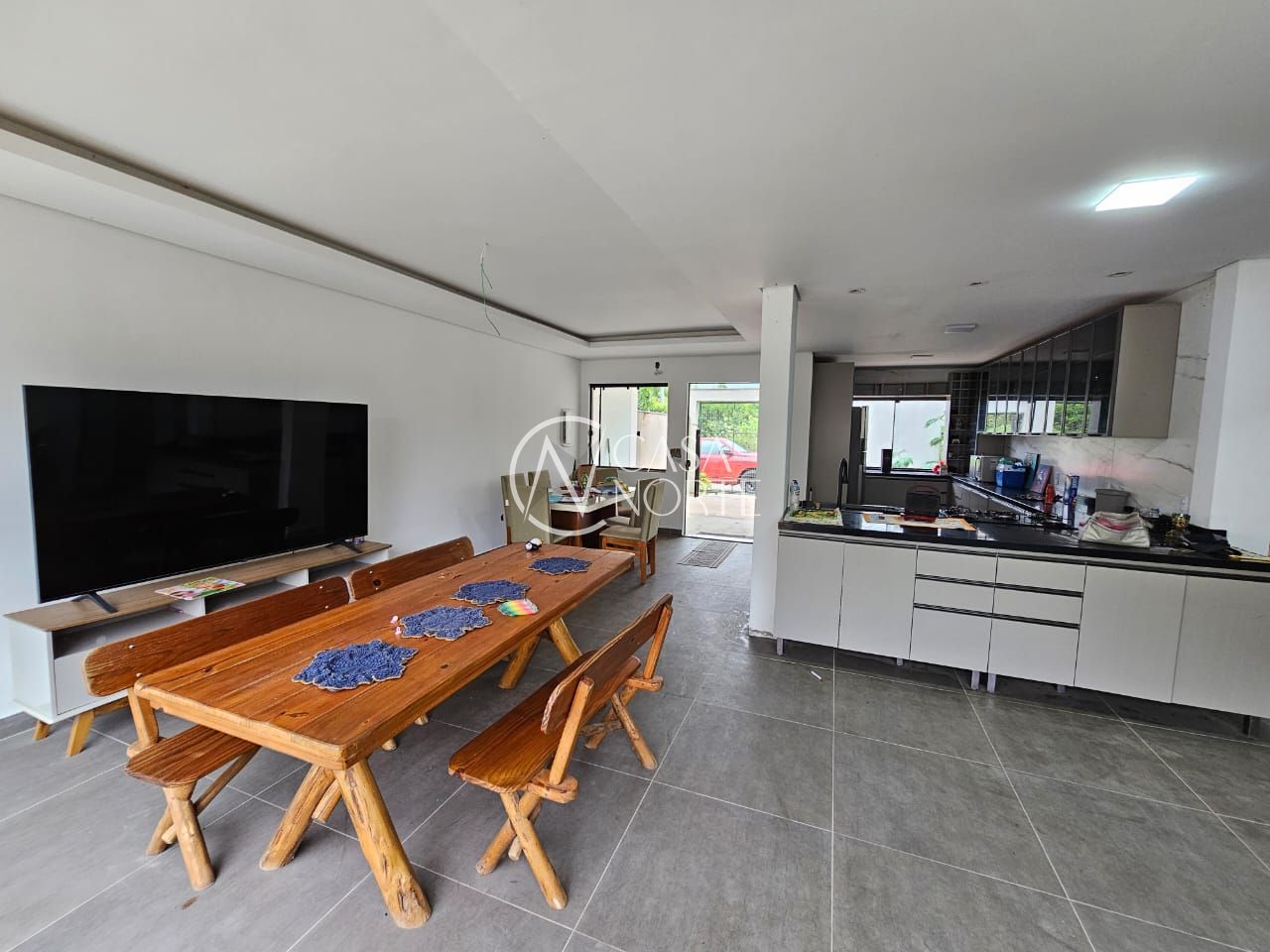 Casa à venda com 3 quartos, 80m², 1 suíte, 1 vaga, Rua Palmeira-Real no bairro Restinga em Porto Alegre