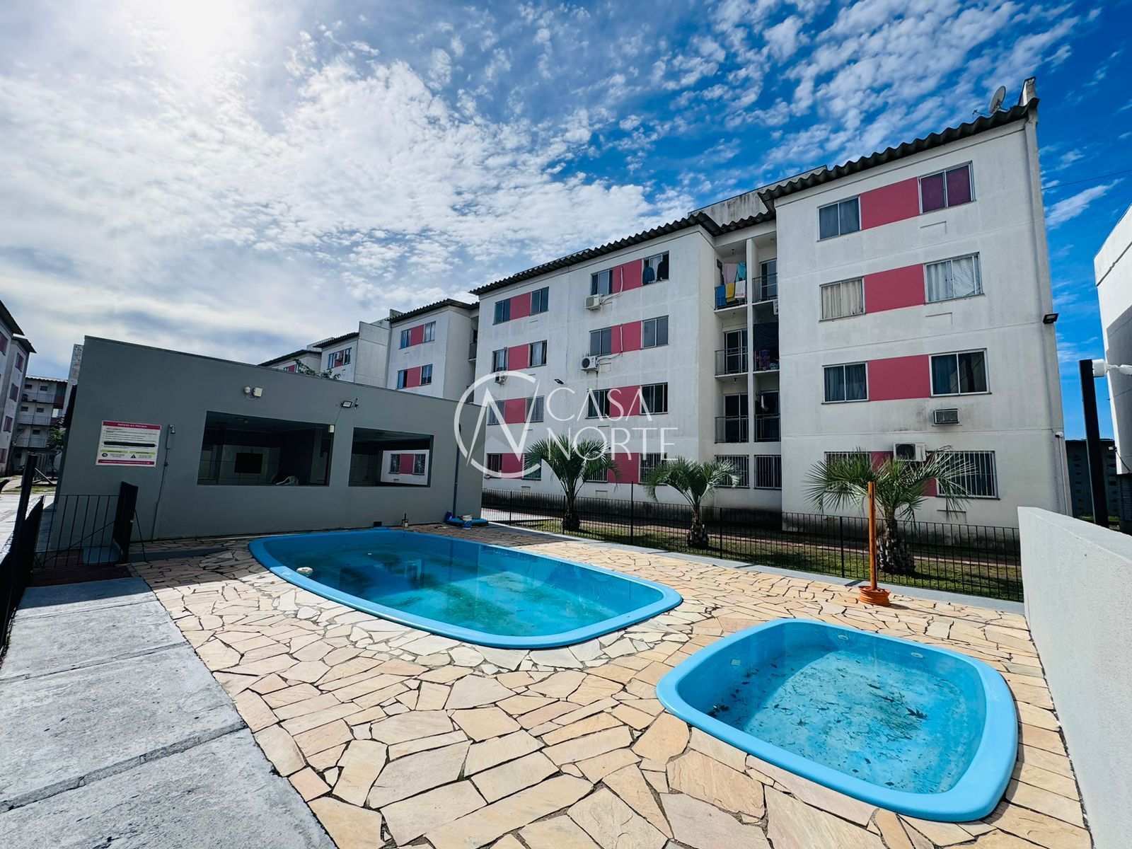 Apartamento à venda com 2 quartos, 45m², 1 vaga, Estrada Barro Vermelho no bairro Restinga em Porto Alegre