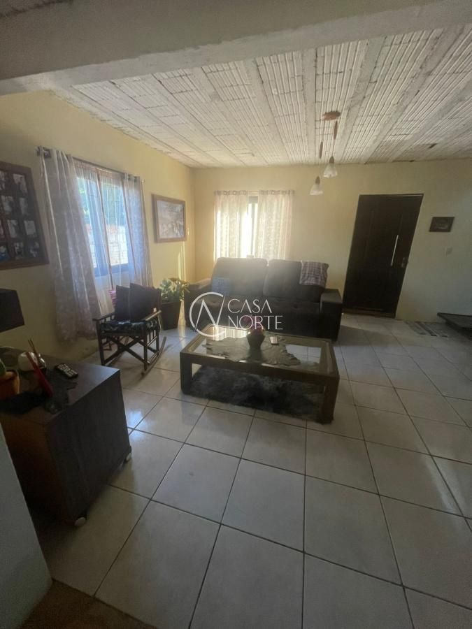 Casa à venda com 2 quartos, 75m², 3 vagas, Rua F no bairro Extrema em Porto Alegre