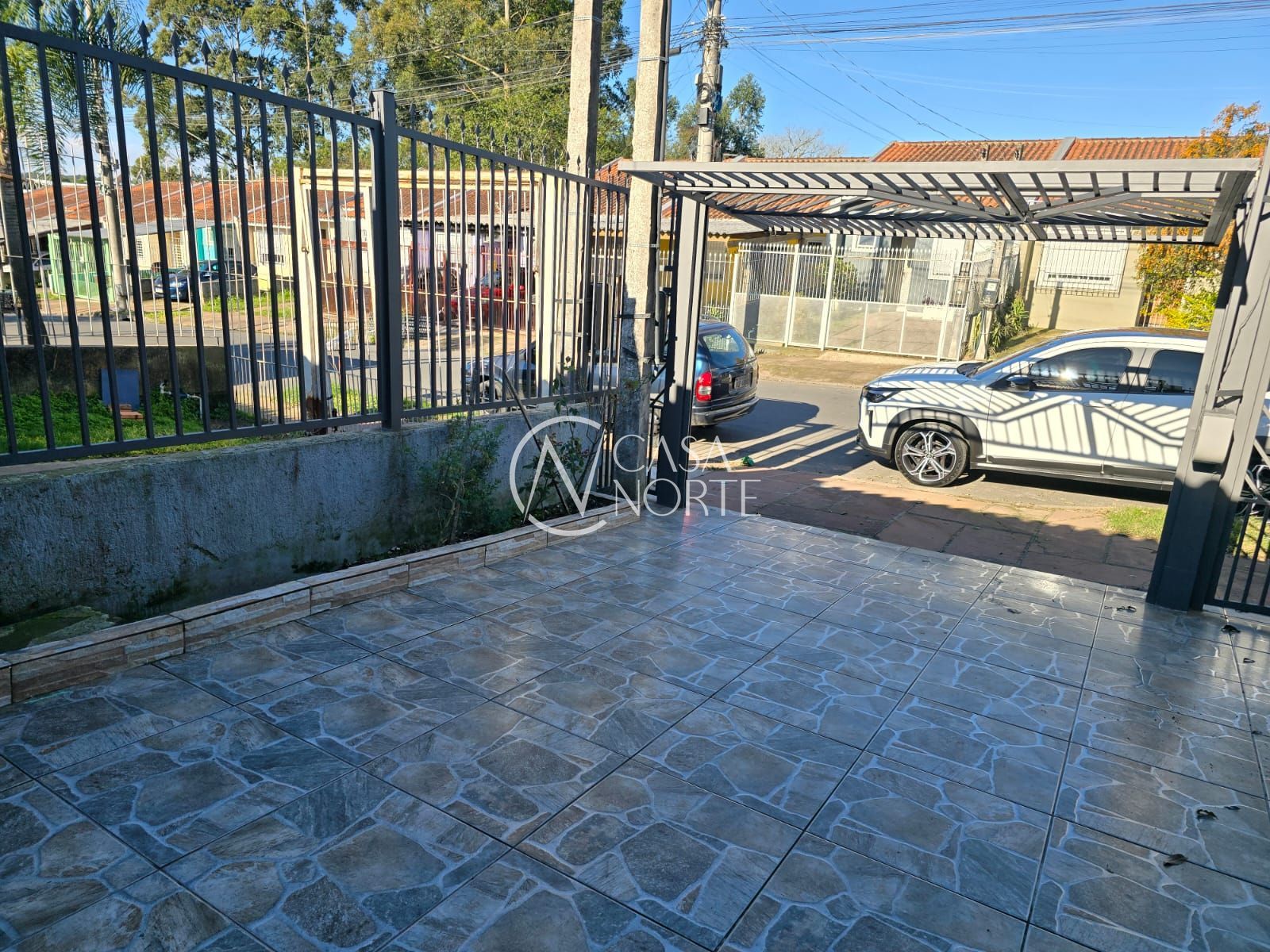 Casa à venda com 2 quartos, 38m², 1 vaga, Rua Solon Vieira Marques no bairro Restinga em Porto Alegre