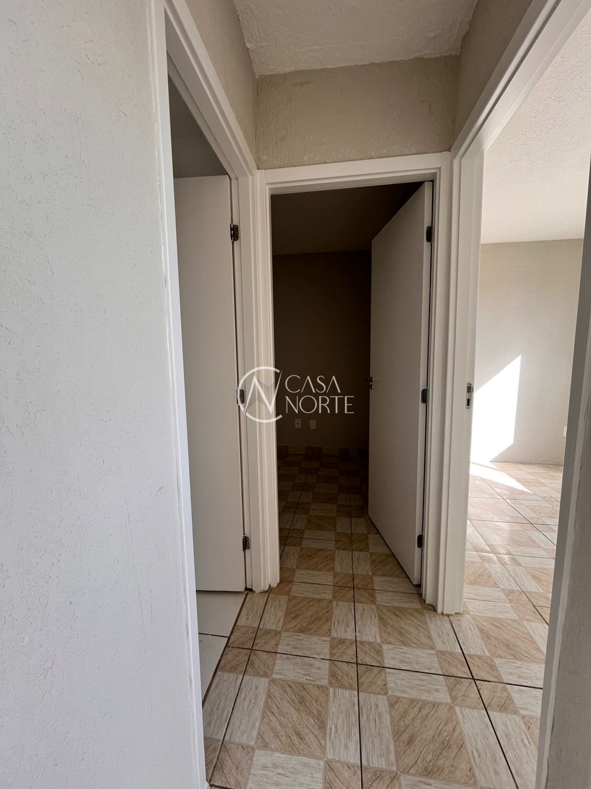 Apartamento à venda com 2 quartos, 41m², 1 vaga, Rua Sabino Pereira Nunes no bairro Restinga em Porto Alegre