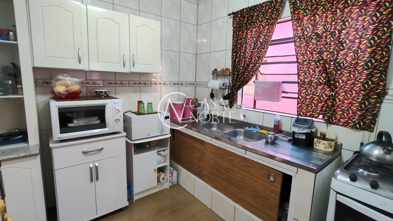 Casa à venda com 2 quartos, 70m², 1 vaga, Acesso C no bairro Restinga em Porto Alegre