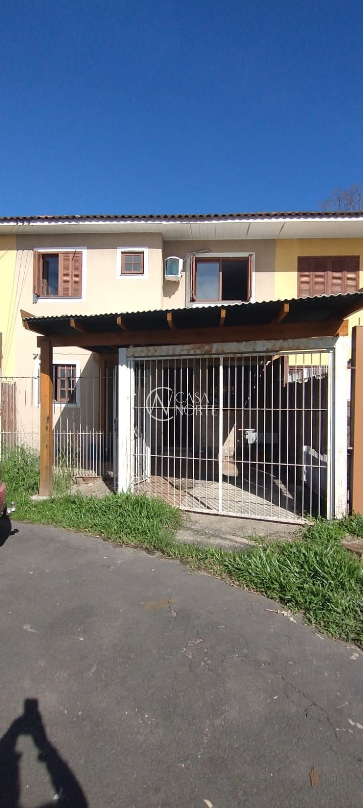 Casa à venda com 2 quartos, 60m², 1 vaga, Rua Geraldo Tollens Linck no bairro Hípica em Porto Alegre