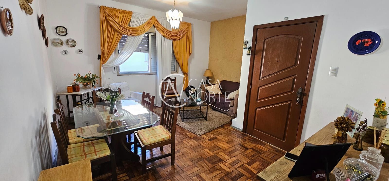 Apartamento à venda com 3 quartos, 81m², Rua Coronel Massot no bairro Cristal em Porto Alegre