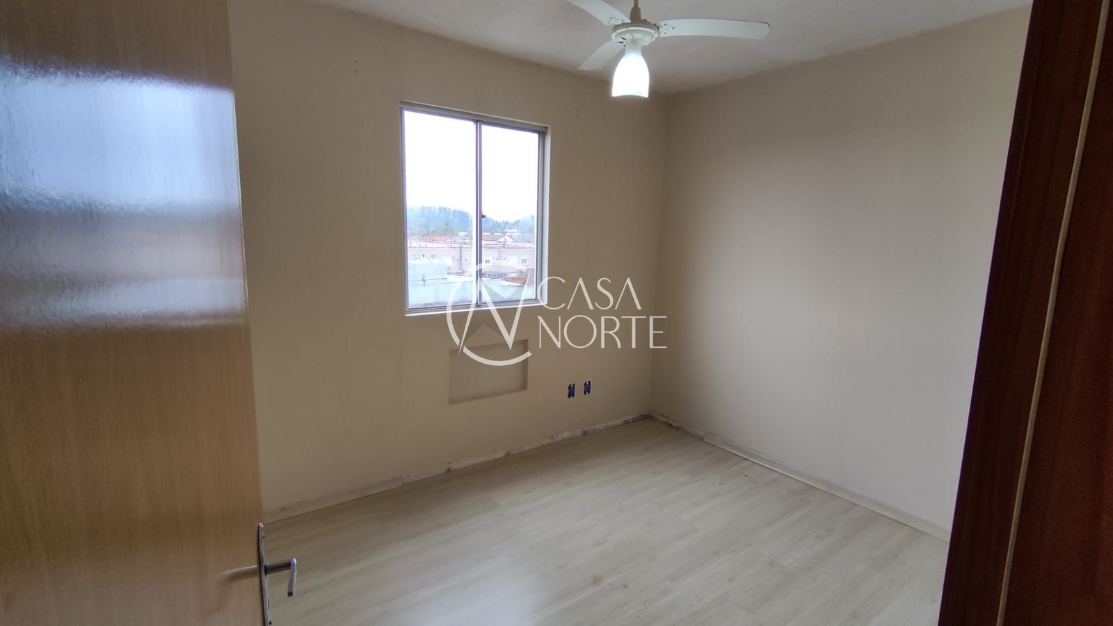 Apartamento à venda com 2 quartos, 38m², 1 vaga, Rua Capitão Pedroso no bairro Restinga em Porto Alegre