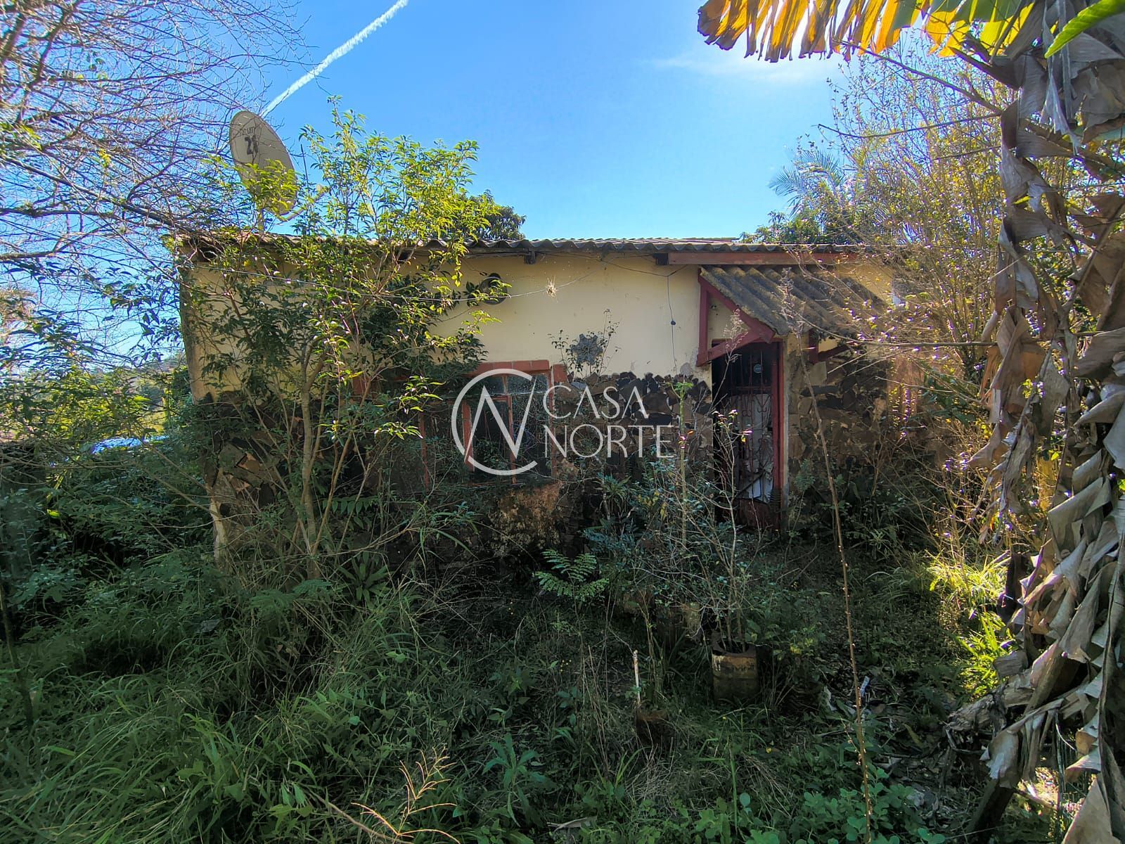 Terreno à venda  com 700m², Estrada das Furnas no bairro Vila Nova em Porto Alegre