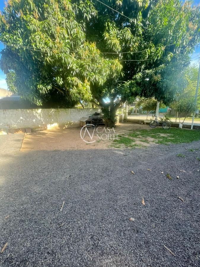 Casa à venda com 2 quartos, 75m², 3 vagas, Rua F no bairro Extrema em Porto Alegre