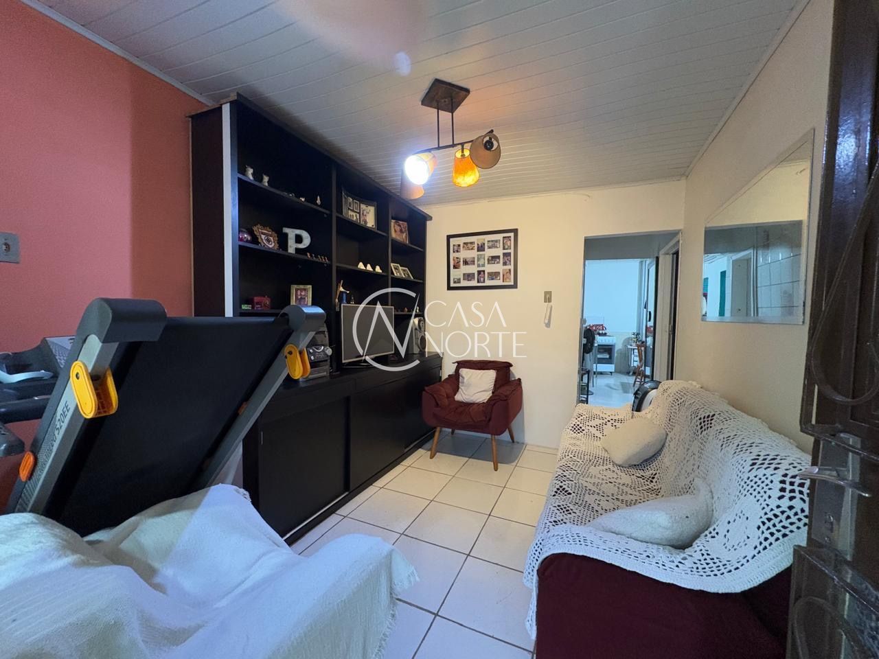 Casa à venda com 3 quartos, 100m², 2 vagas, Rua Doutor Carlos Niederauer Hofmeister no bairro Restinga em Porto Alegre