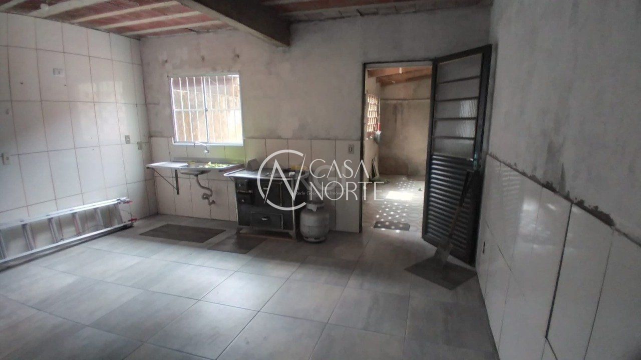 Sobrado à venda com 4 quartos, 150m², 1 vaga, Rua Doutor Antônio Mazzaferro Neto no bairro Hípica em Porto Alegre