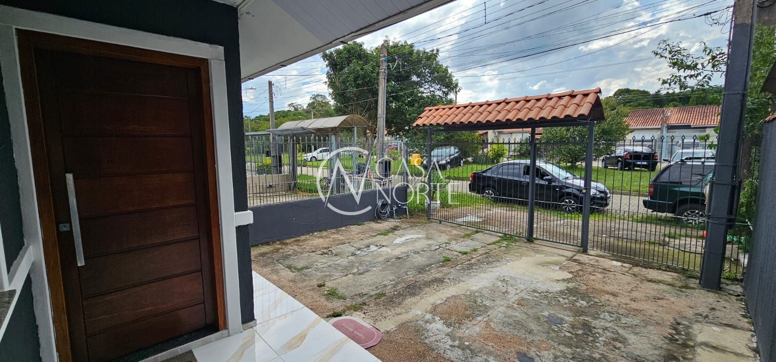 Casa à venda com 2 quartos, 46m², 1 vaga, Rua Carlos Maximiliano Fayet no bairro Hípica em Porto Alegre