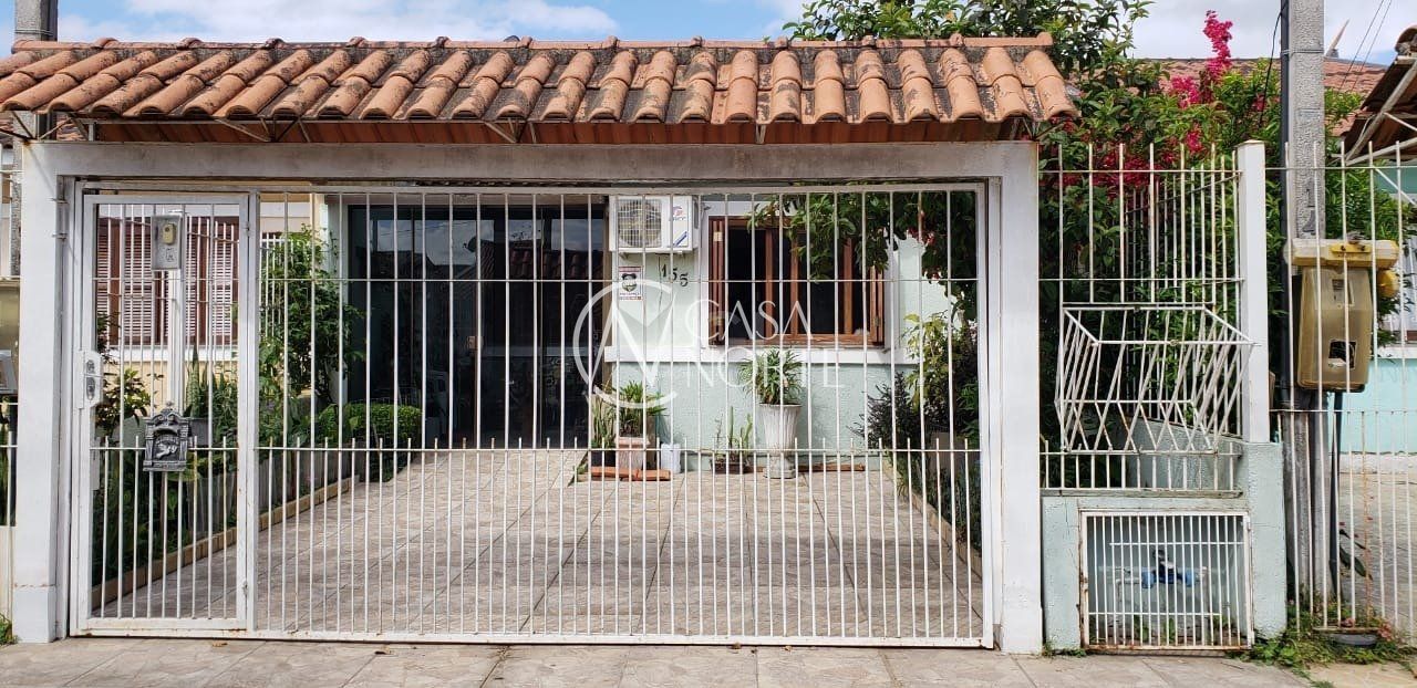 Casa à venda com 2 quartos, 58m², 2 vagas, Rua Doutor Raphael Loro no bairro Hípica em Porto Alegre