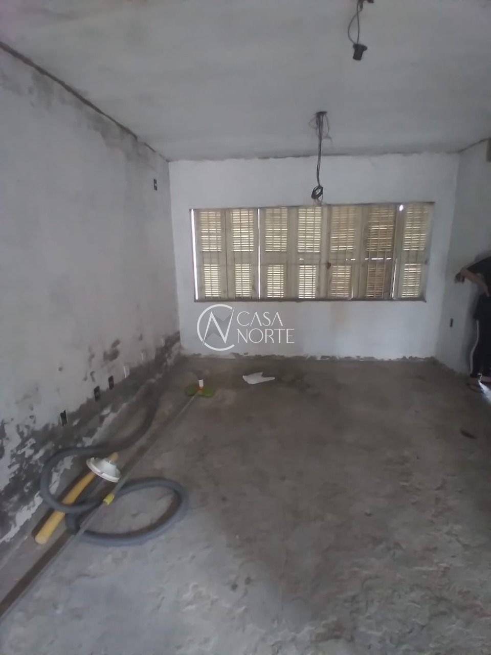 Sobrado à venda com 3 quartos, 124m², 1 suíte, 2 vagas, Avenida Alcibiades Martins da Rocha no bairro Aberta dos Morros em Porto Alegre