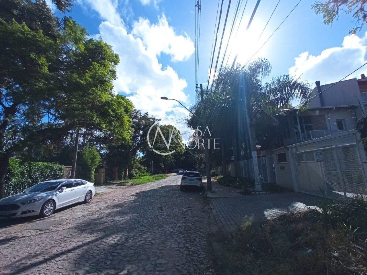 Terreno à venda  com 341m², Avenida Coronel Marcos no bairro Pedra Redonda em Porto Alegre