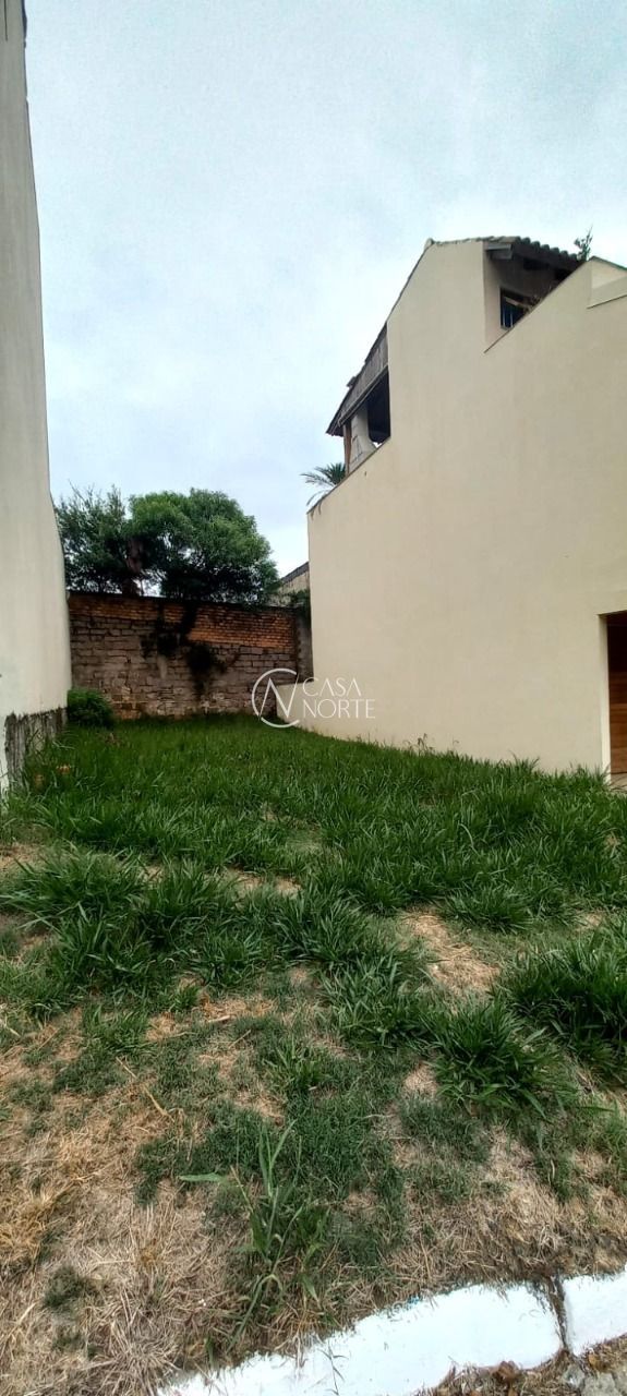 Terreno à venda  com 217m², Rua Alcebíades Antônio dos Santos no bairro Nonoai em Porto Alegre