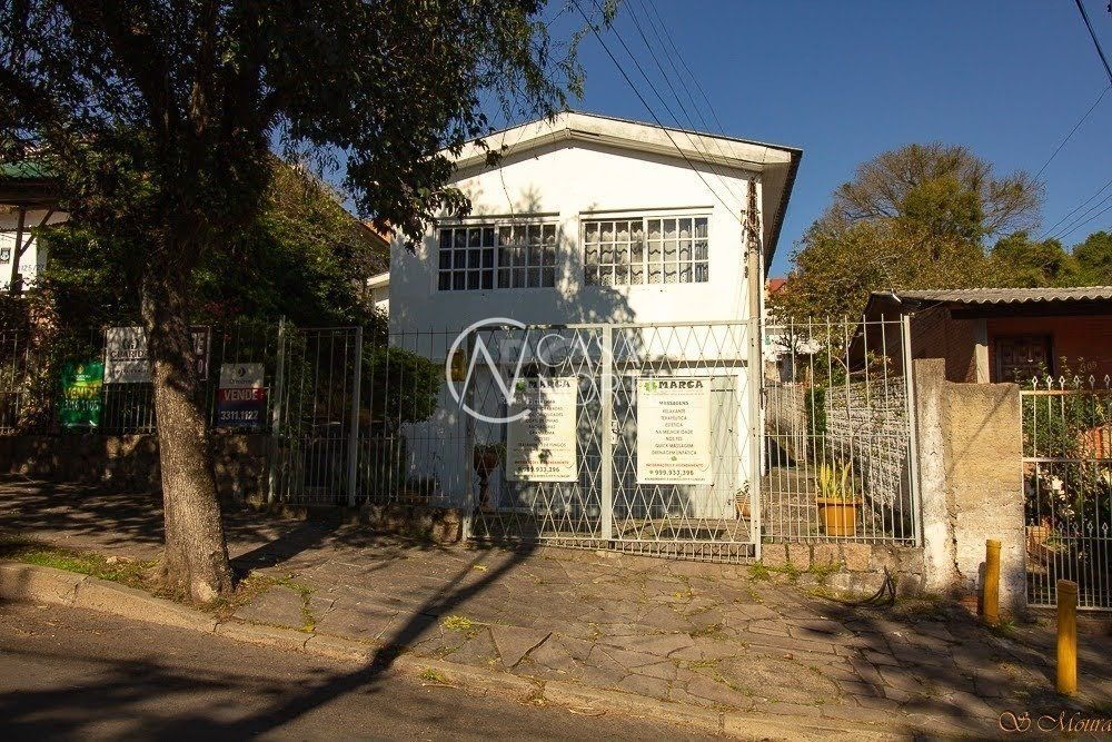 Casa à venda com 3 quartos, 170m², 1 suíte, 1 vaga, Rua Liberal no bairro Tristeza em Porto Alegre
