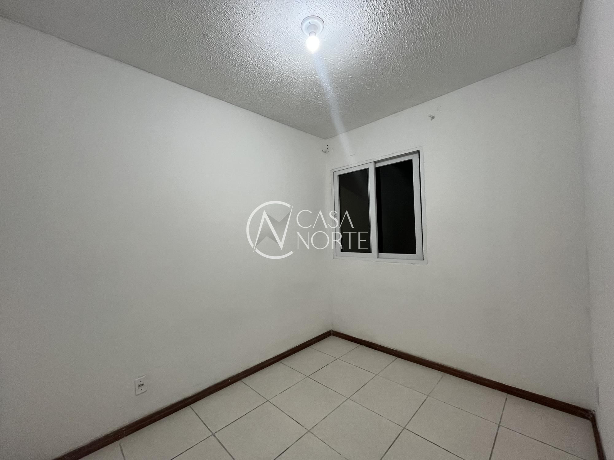 Casa à venda com 2 quartos, 40m², 1 vaga, Rua Coronel Dastro Dutra no bairro Restinga em Porto Alegre