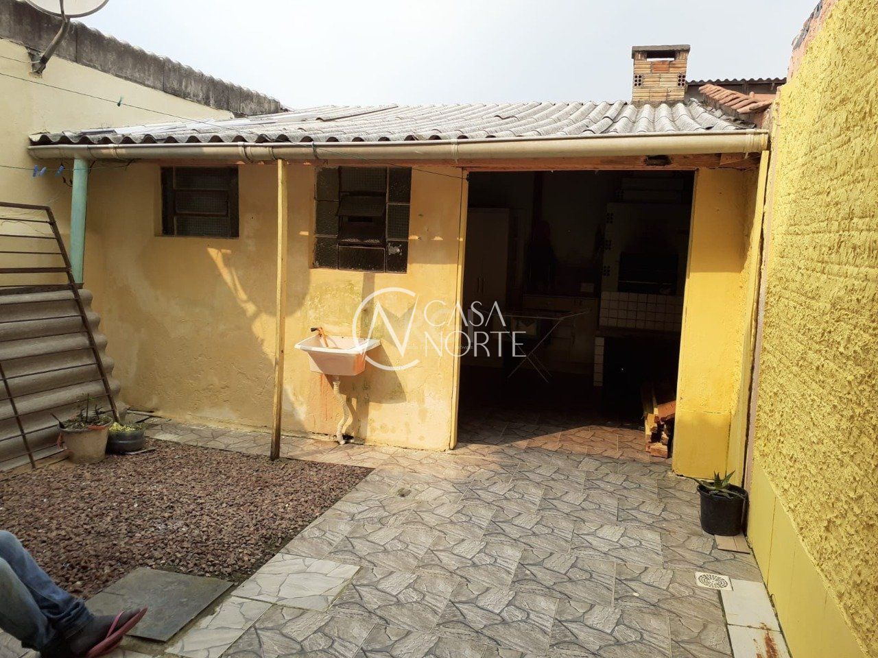 Sobrado à venda com 2 quartos, 100m², 1 suíte, 2 vagas, Rua Carlos Wilson Schröder no bairro Hípica em Porto Alegre