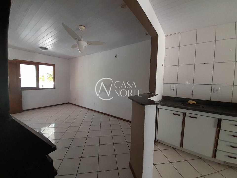 Casa à venda com 2 quartos, 51m², 1 vaga, Rua Pedro Faria no bairro Hípica em Porto Alegre