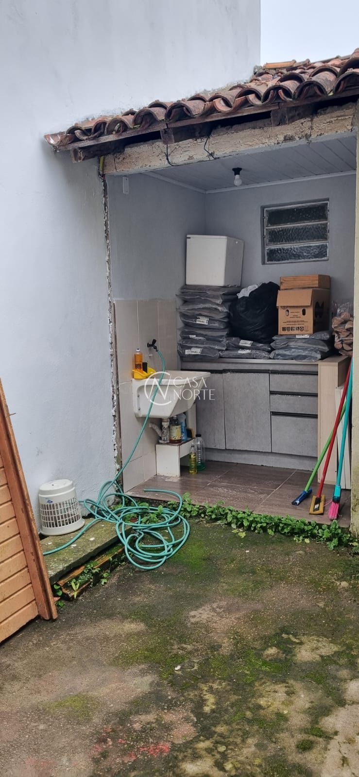 Casa à venda com 3 quartos, 84m², 2 vagas, Rua Doutor Antônio Mazzaferro Neto no bairro Hípica em Porto Alegre