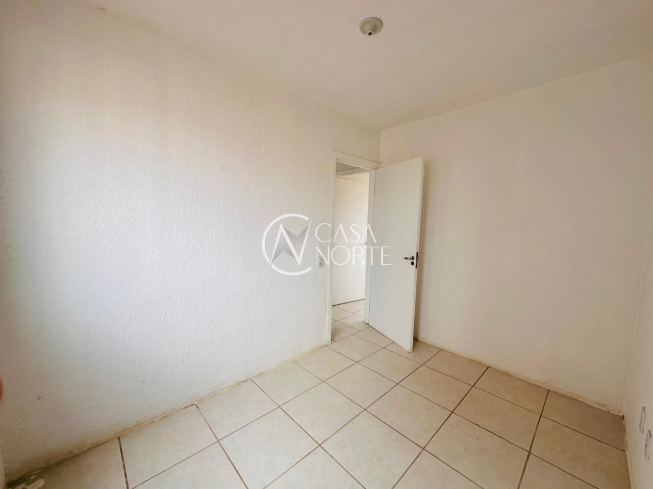 Apartamento à venda com 2 quartos, 40m², 1 vaga, José Iuchno no bairro Hípica em Porto Alegre