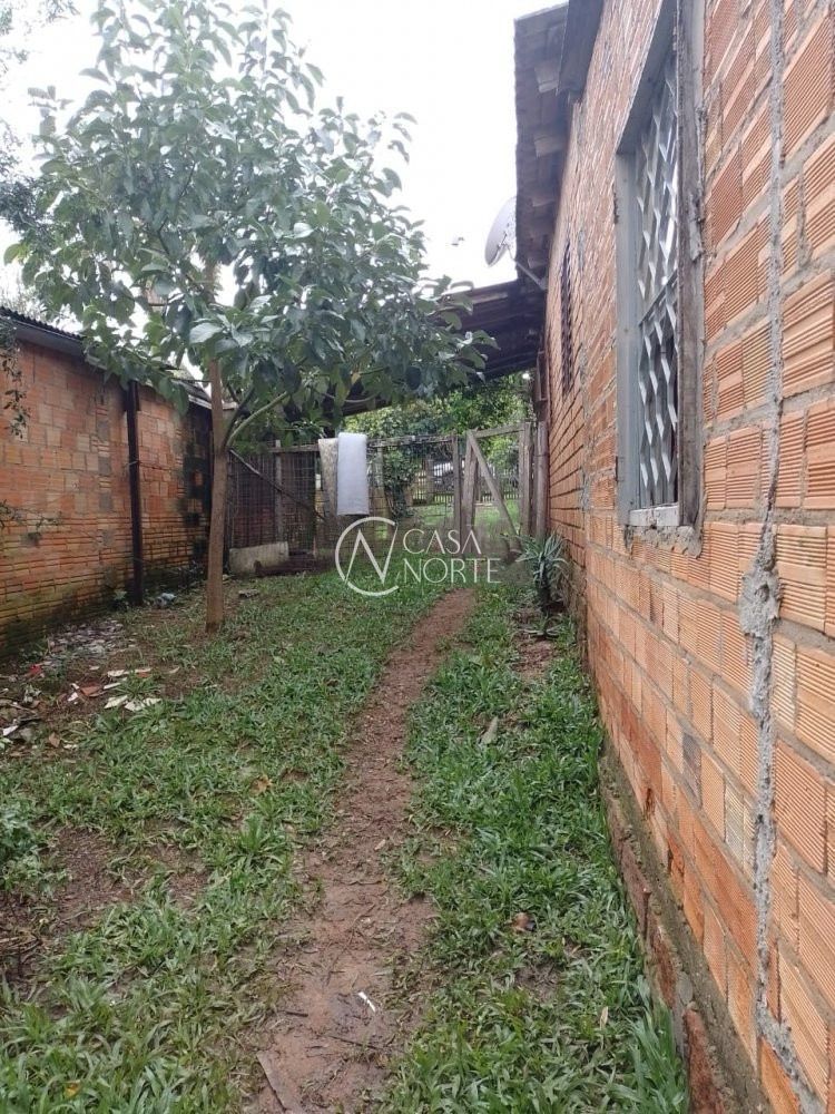 Casa à venda com 3 quartos, 40m², 2 vagas, Rua Pedro Andréa Besson no bairro Restinga em Porto Alegre