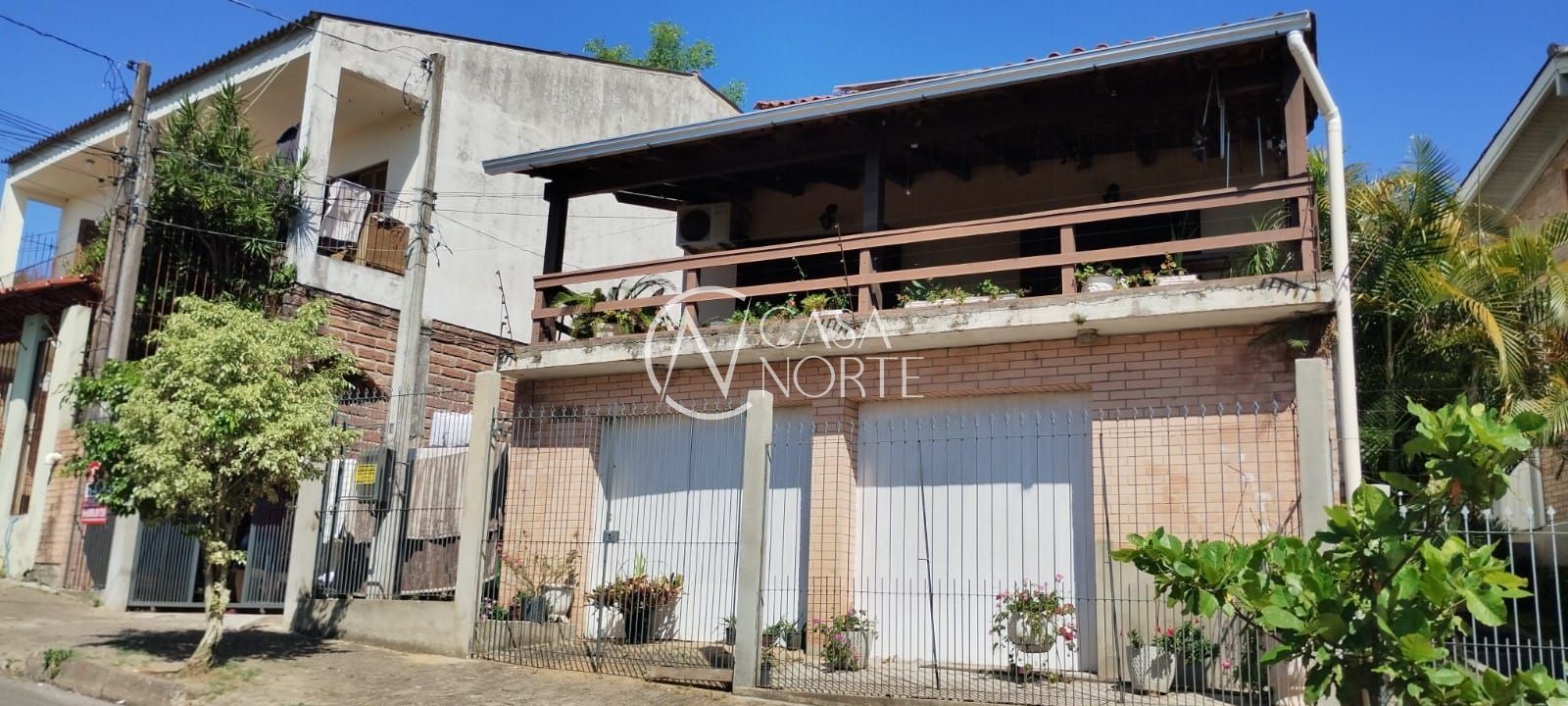Casa à venda com 3 quartos, 200m², 1 vaga, Estrada Campo Novo no bairro Ipanema em Porto Alegre