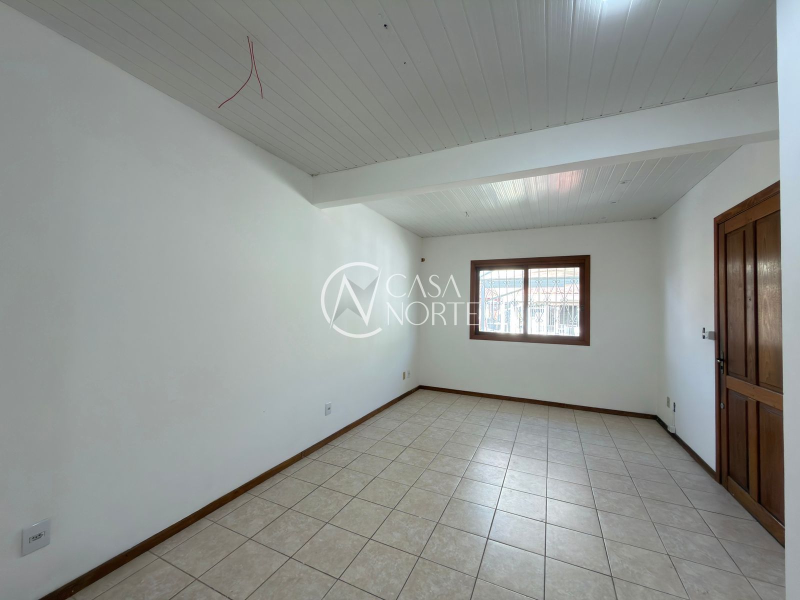 Casa à venda com 3 quartos, 75m², 2 vagas, Rua Darcy de Bastos Germann no bairro Hípica em Porto Alegre