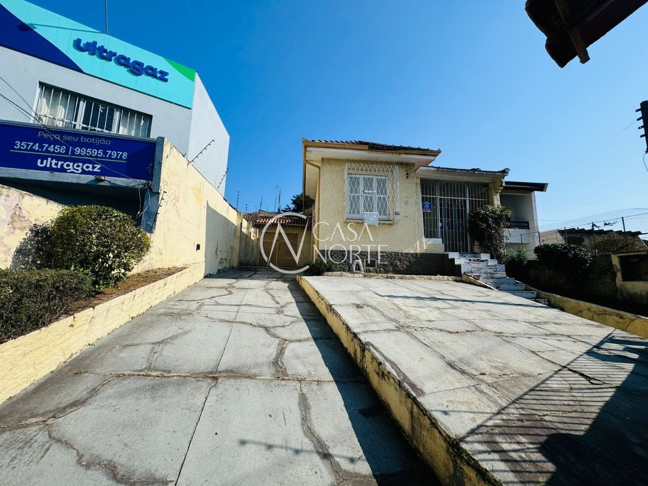 Casa à venda com 2 quartos, 100m², 3 vagas, Avenida Professor Oscar Pereira no bairro Cascata em Porto Alegre