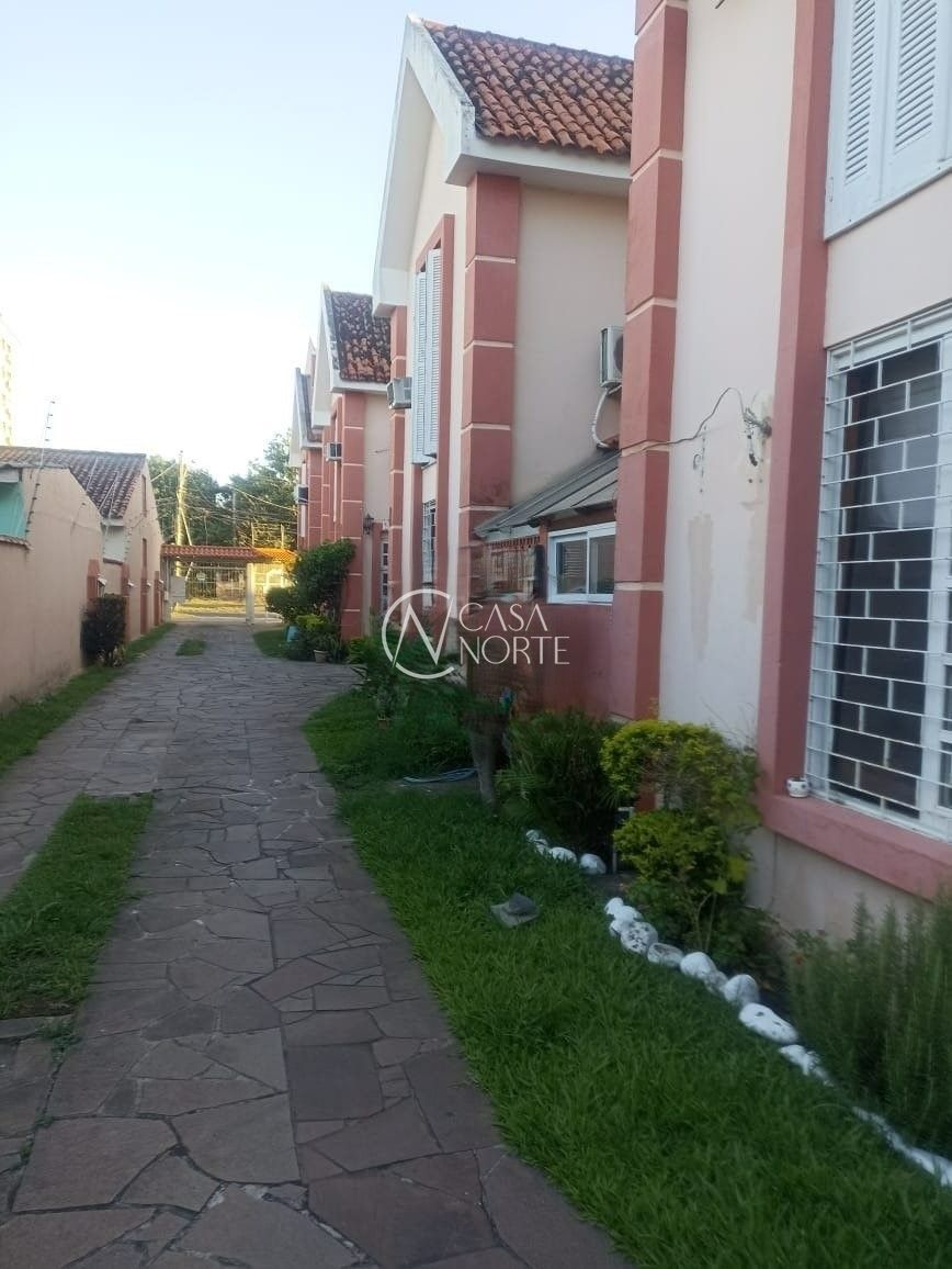 Casa de Condomínio à venda com 3 quartos, 94m², 1 vaga, Rua Tamandaré no bairro Camaquã em Porto Alegre
