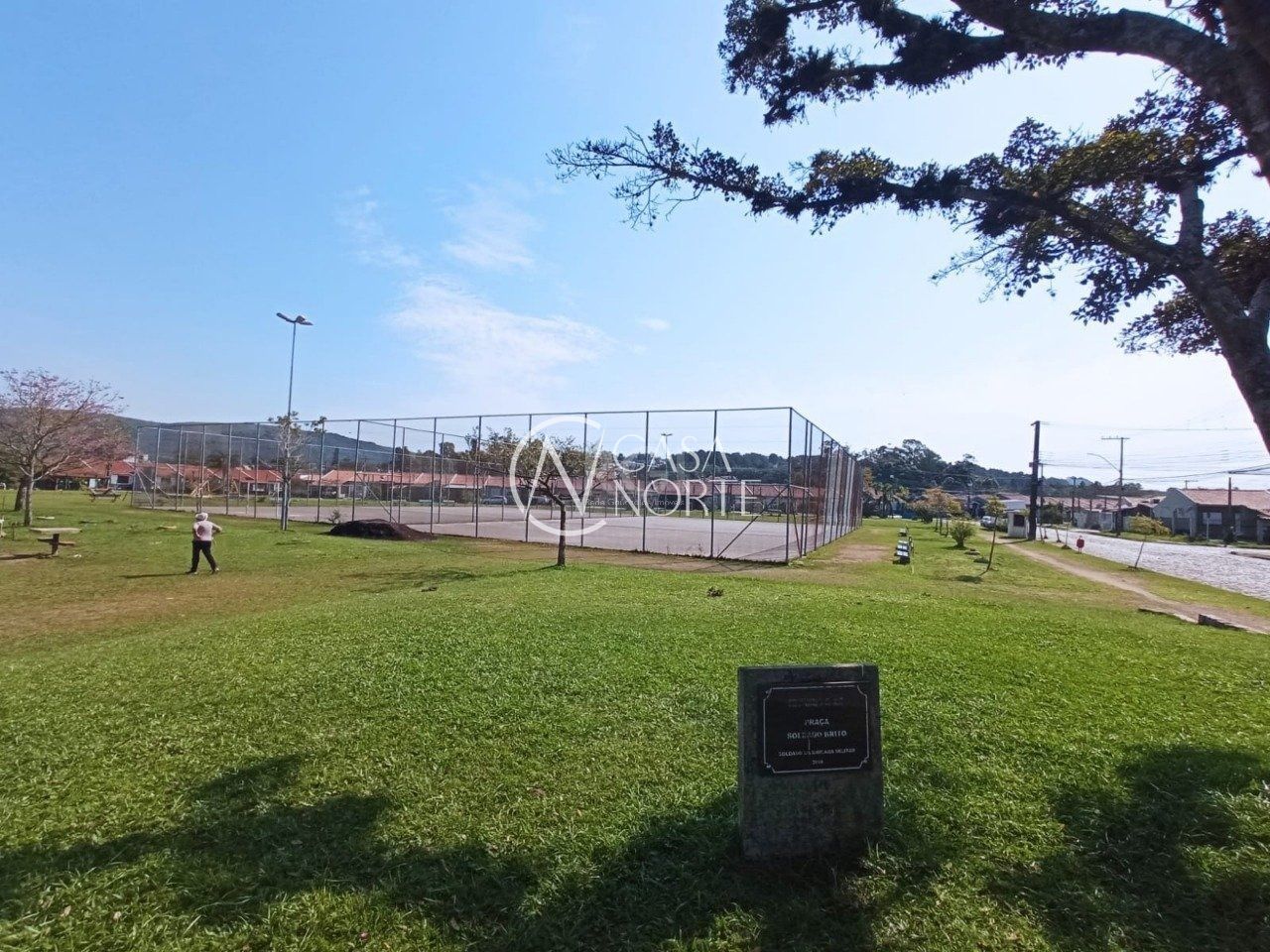 Casa à venda com 2 quartos, 55m², 1 vaga, Rua Elmo Born no bairro Hípica em Porto Alegre