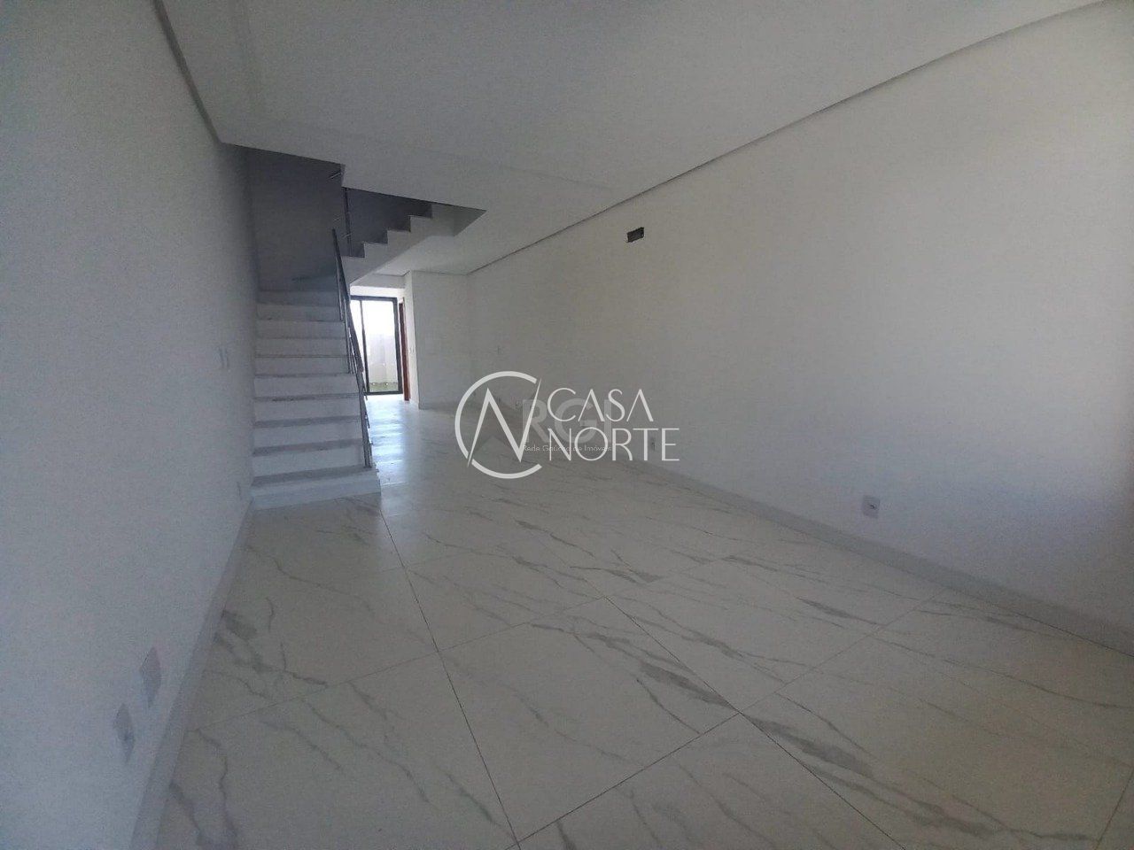 Casa à venda com 2 quartos, 128m², 2 suítes, 2 vagas, Rua Álvaro Pedro da Rosa no bairro Aberta dos Morros em Porto Alegre